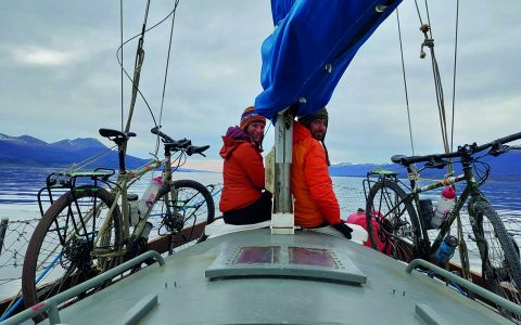 Fuera de tiempo - Hors du temps